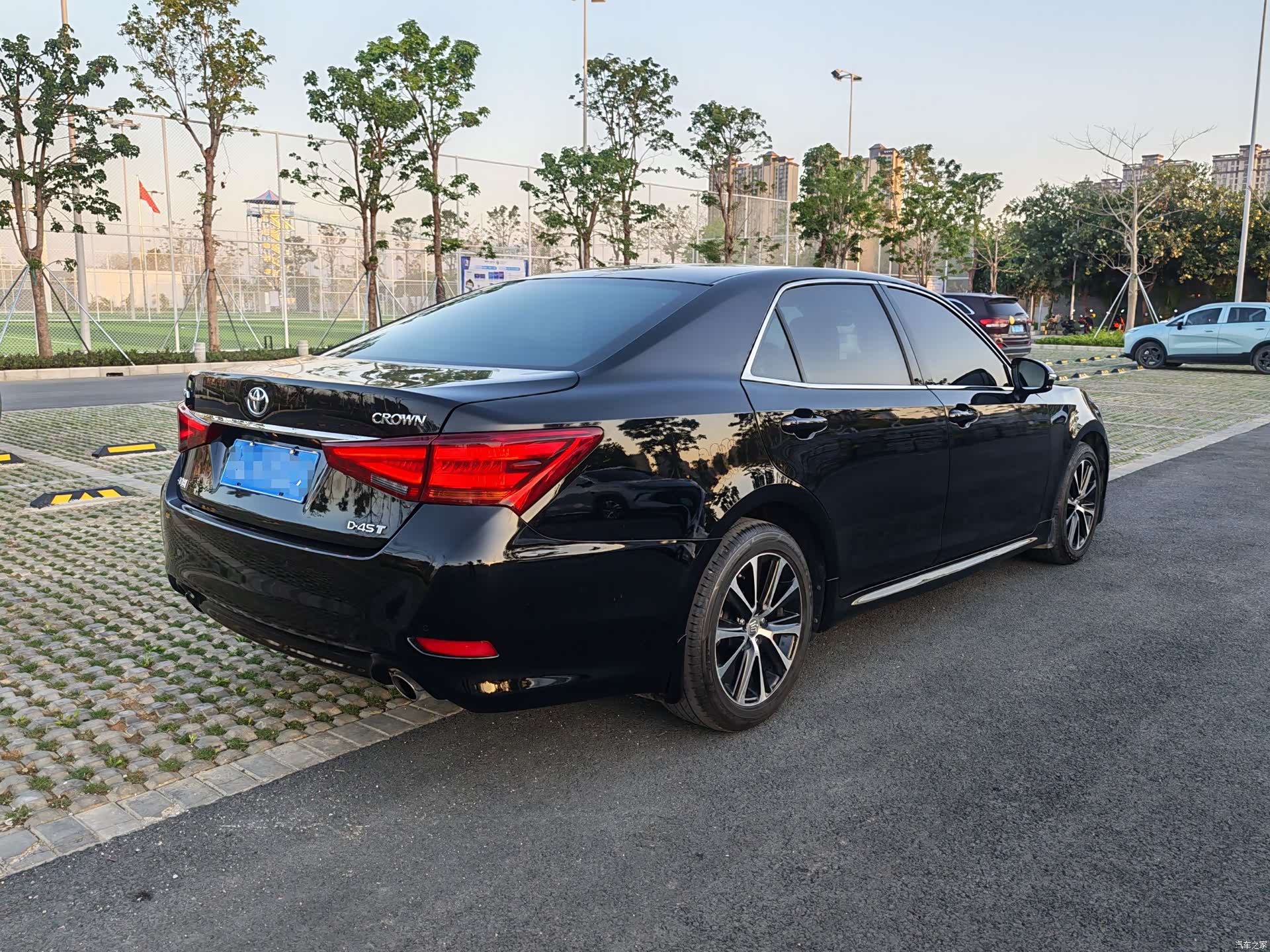 Toyota Crown, 2019 4