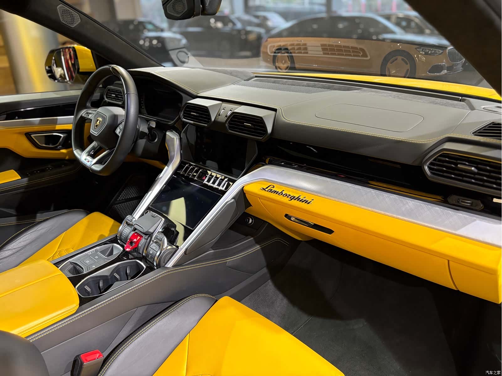 Lamborghini Urus, 2019 18