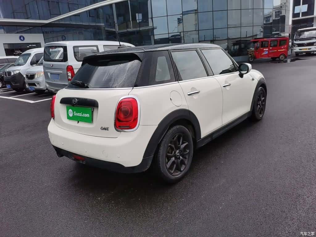 Mini ONE, 2019 7