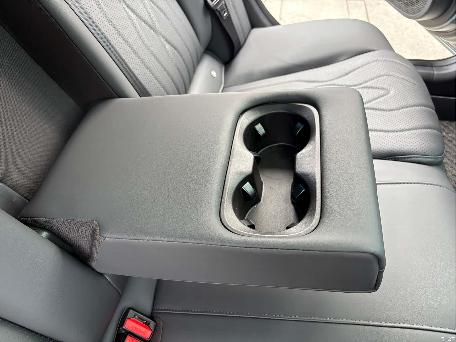 Chery Arrizo 8, 2025 16