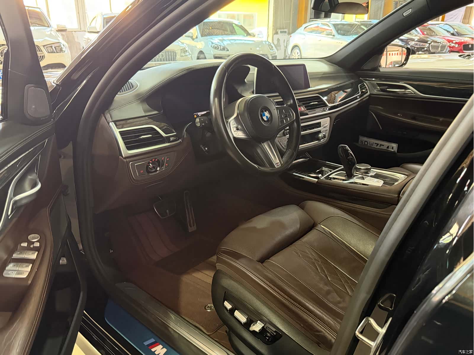 BMW 7 Series, 2019 все фото