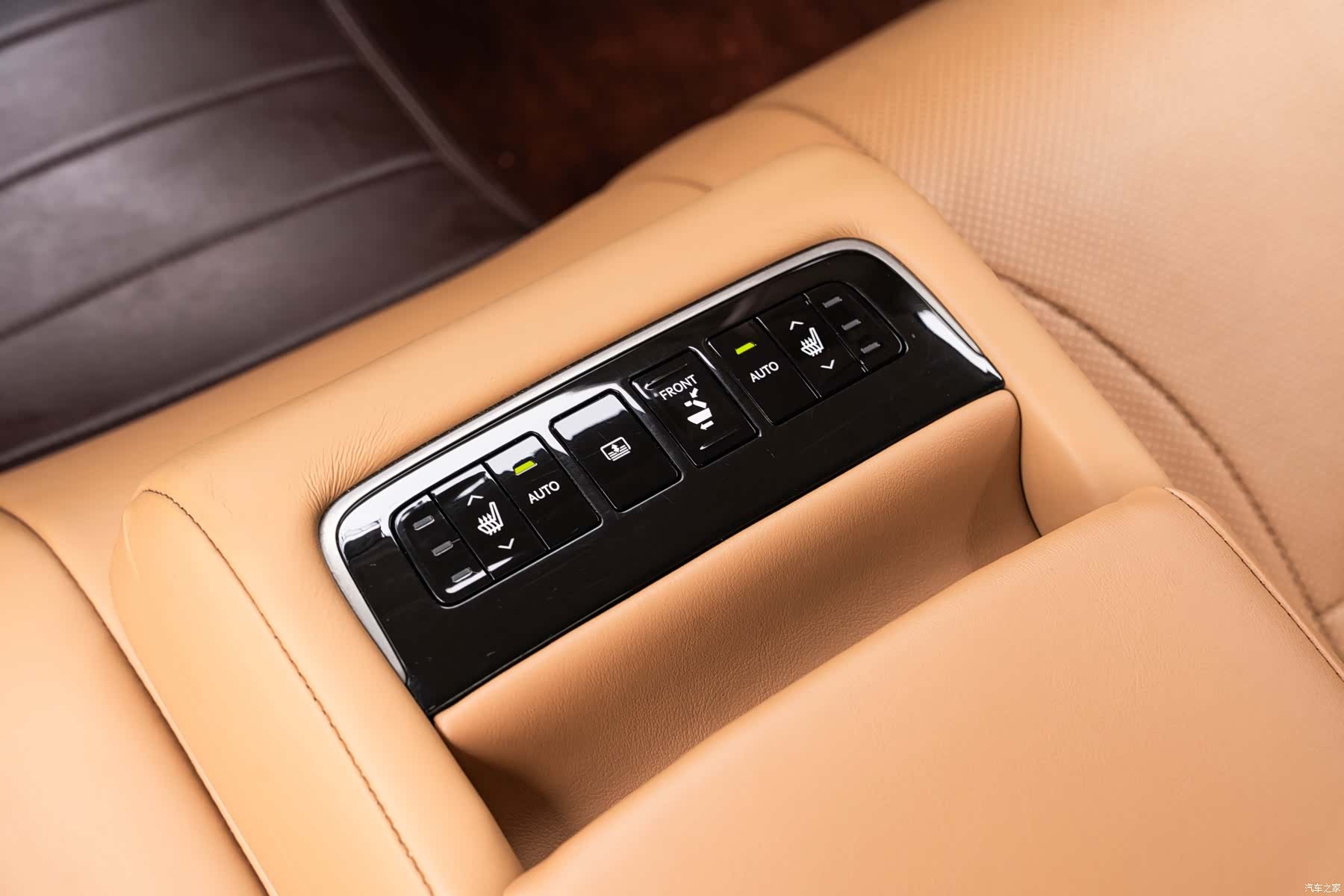Lexus LS, 2019 18