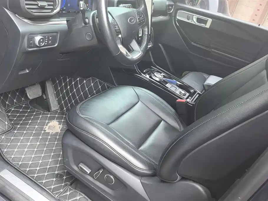 Ford Explorer Ford Explorer