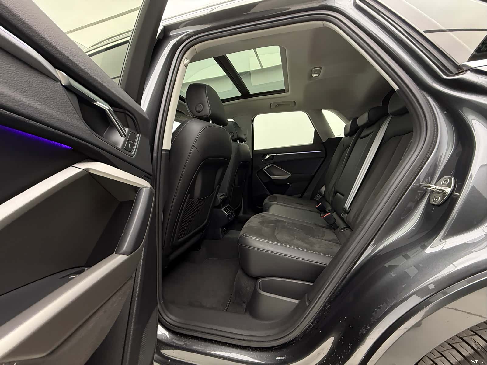 Audi Q3, 2022 12