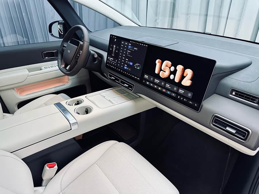 Li Auto MEGA 2026, фото 17