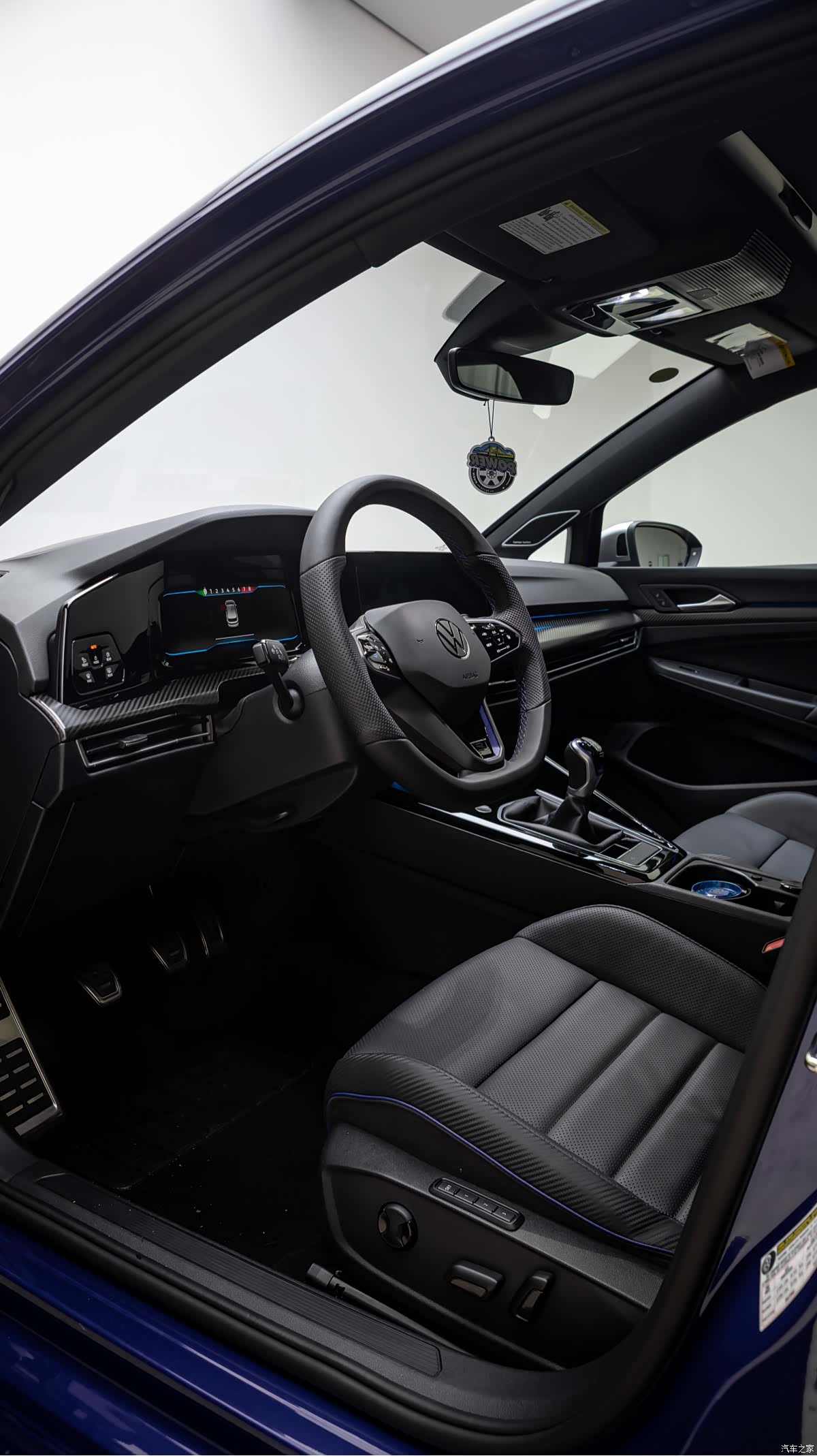 Volkswagen Golf, 2025 8