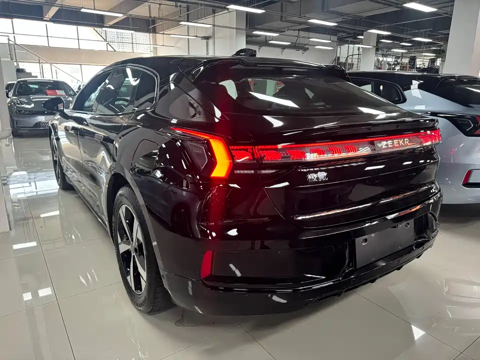 Zeekr 001