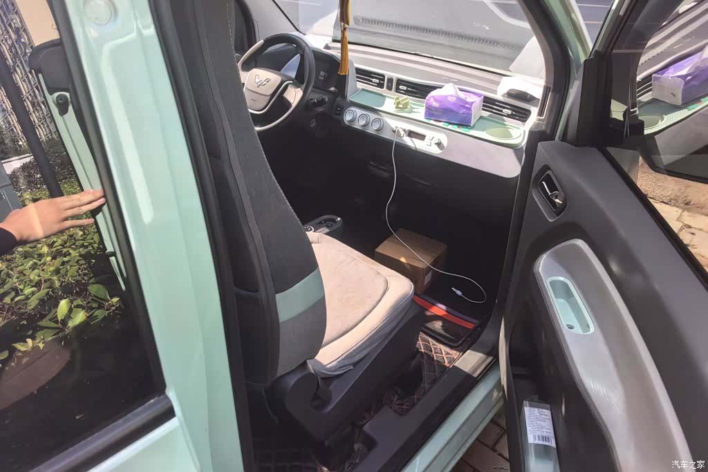 Wuling MINIEV, 2021 8