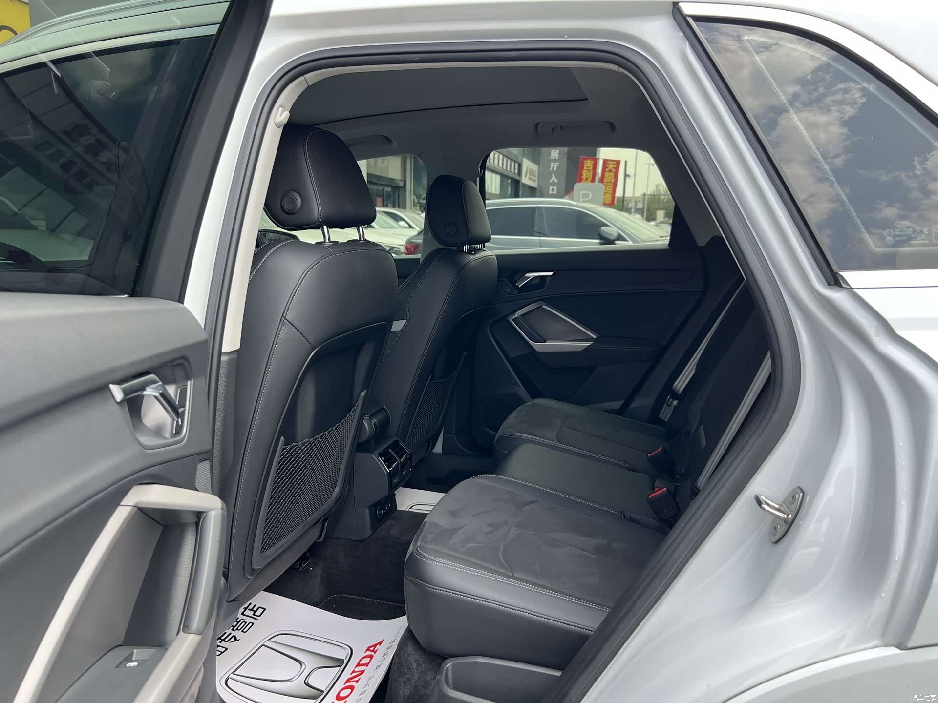 Audi Q3, 2022 8