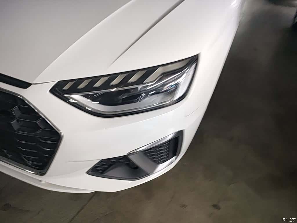 Audi A4L, 2020 24