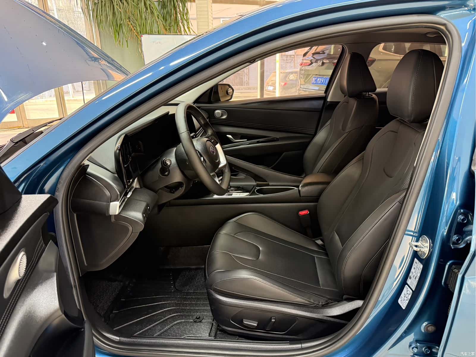 Hyundai Elantra, 2022 16