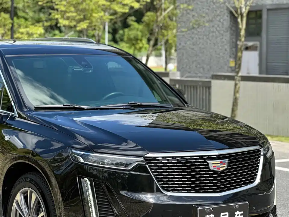 Cadillac XT6
