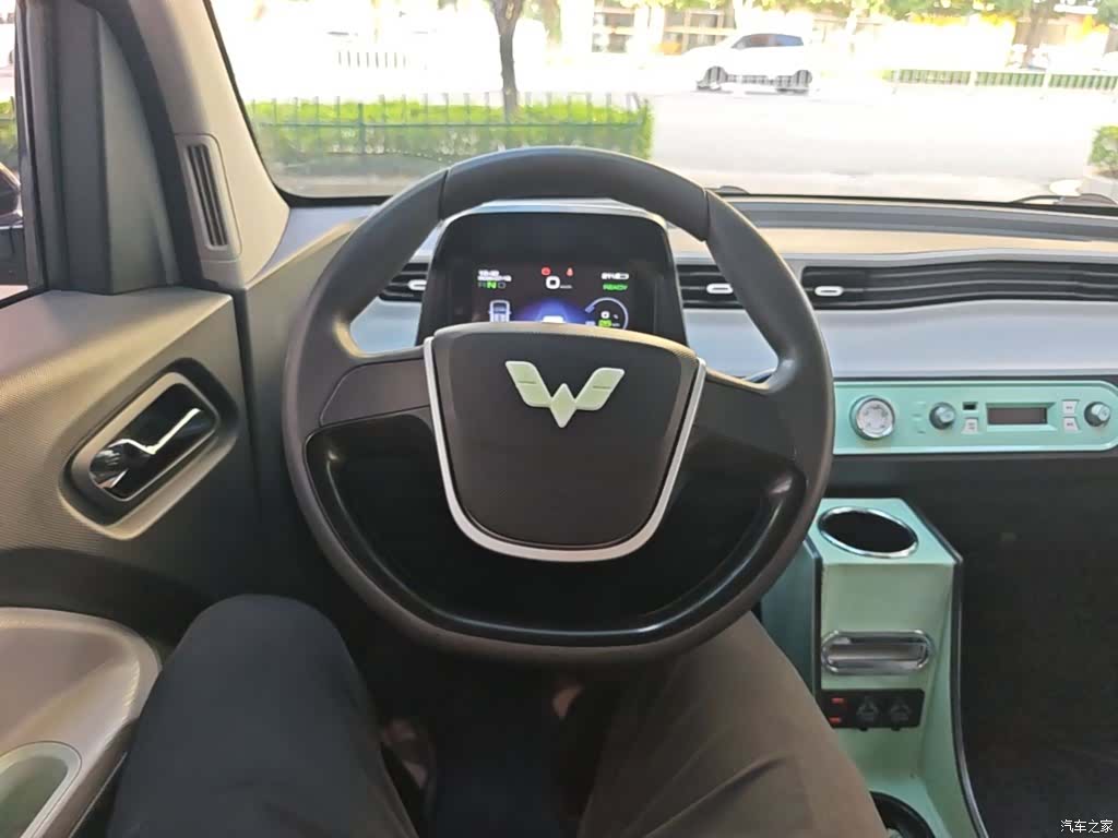 Wuling MINIEV, 2021 11