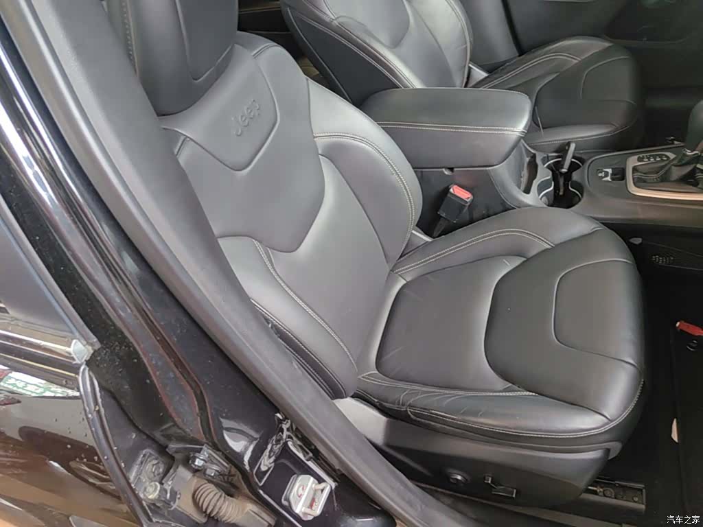 Jeep Cherokee, 2017 25