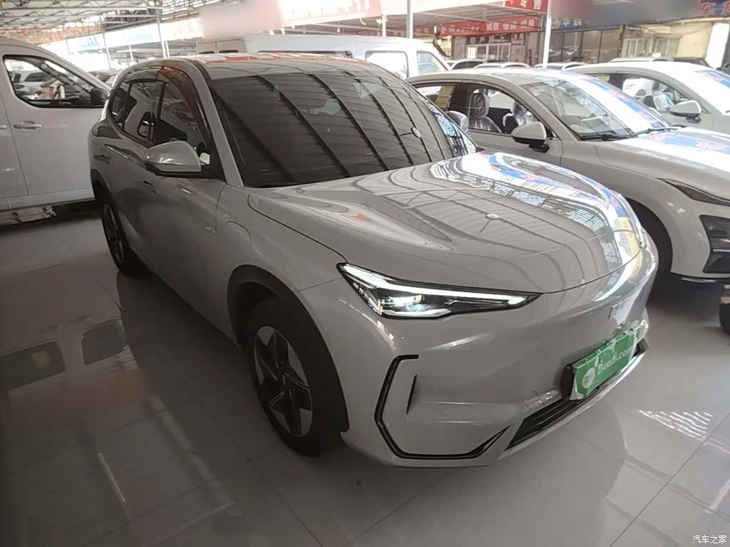 Geely Galaxy E5, 2024 4