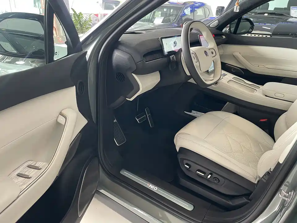 NIO ES7