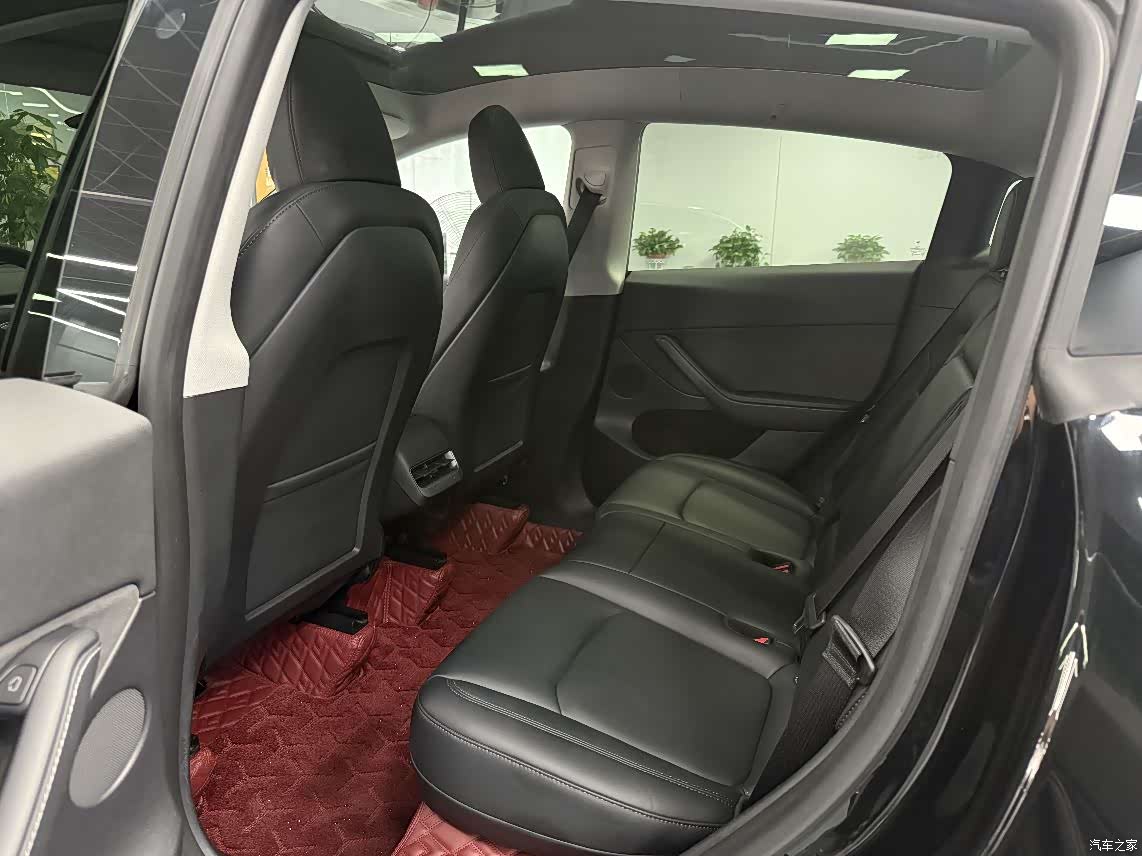 Tesla Model Y, 2023 6