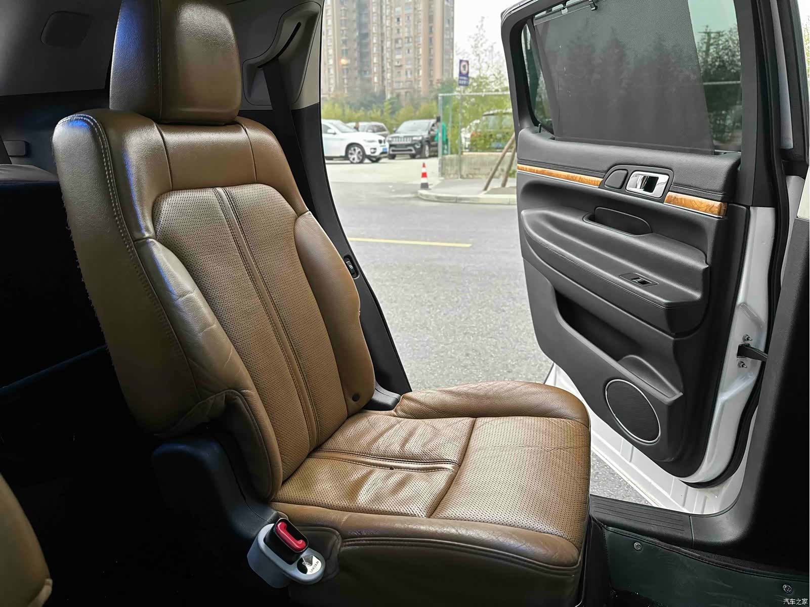 Lincoln MKT, 2012 18