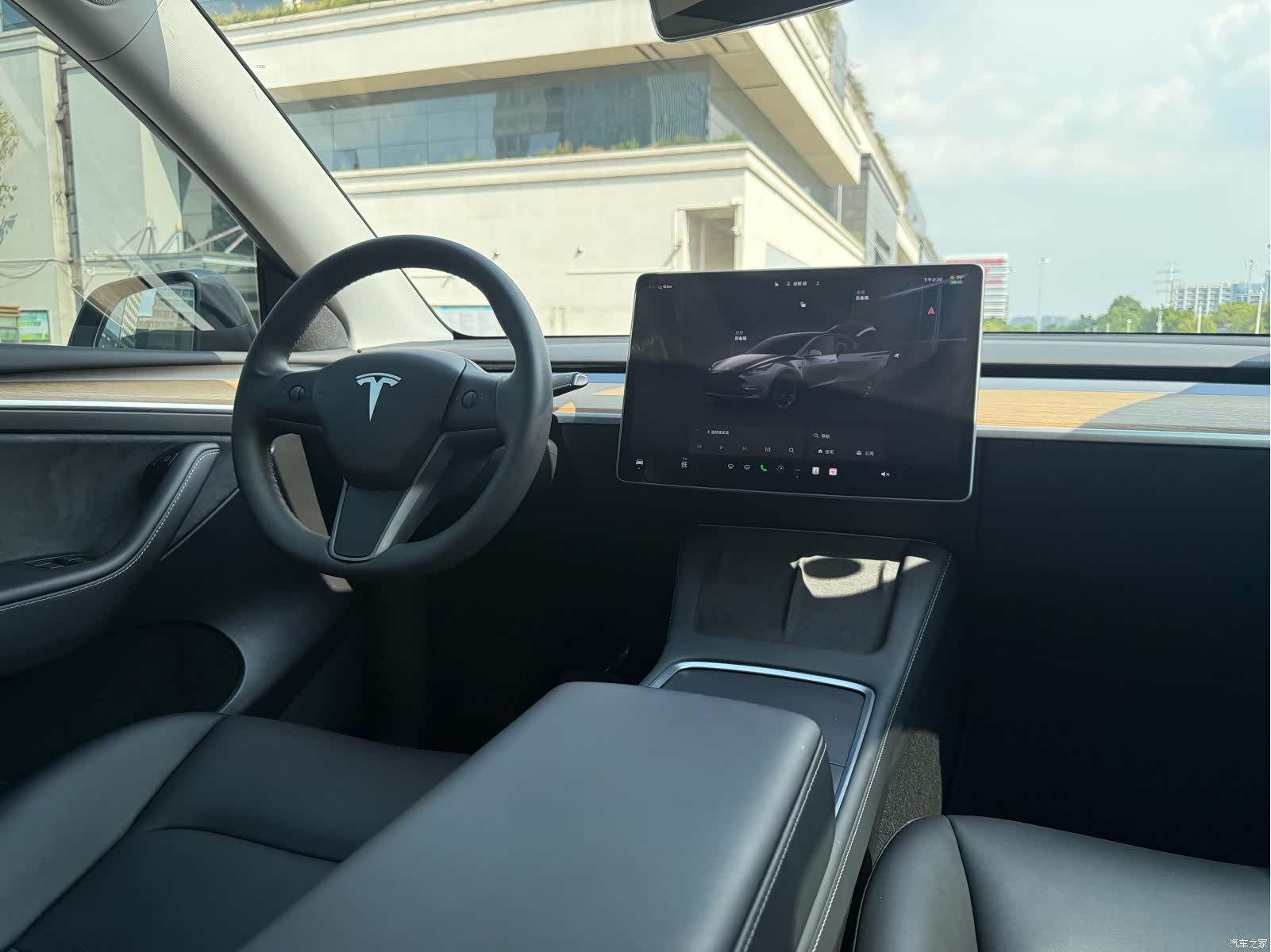 Tesla Model Y, 2023 6