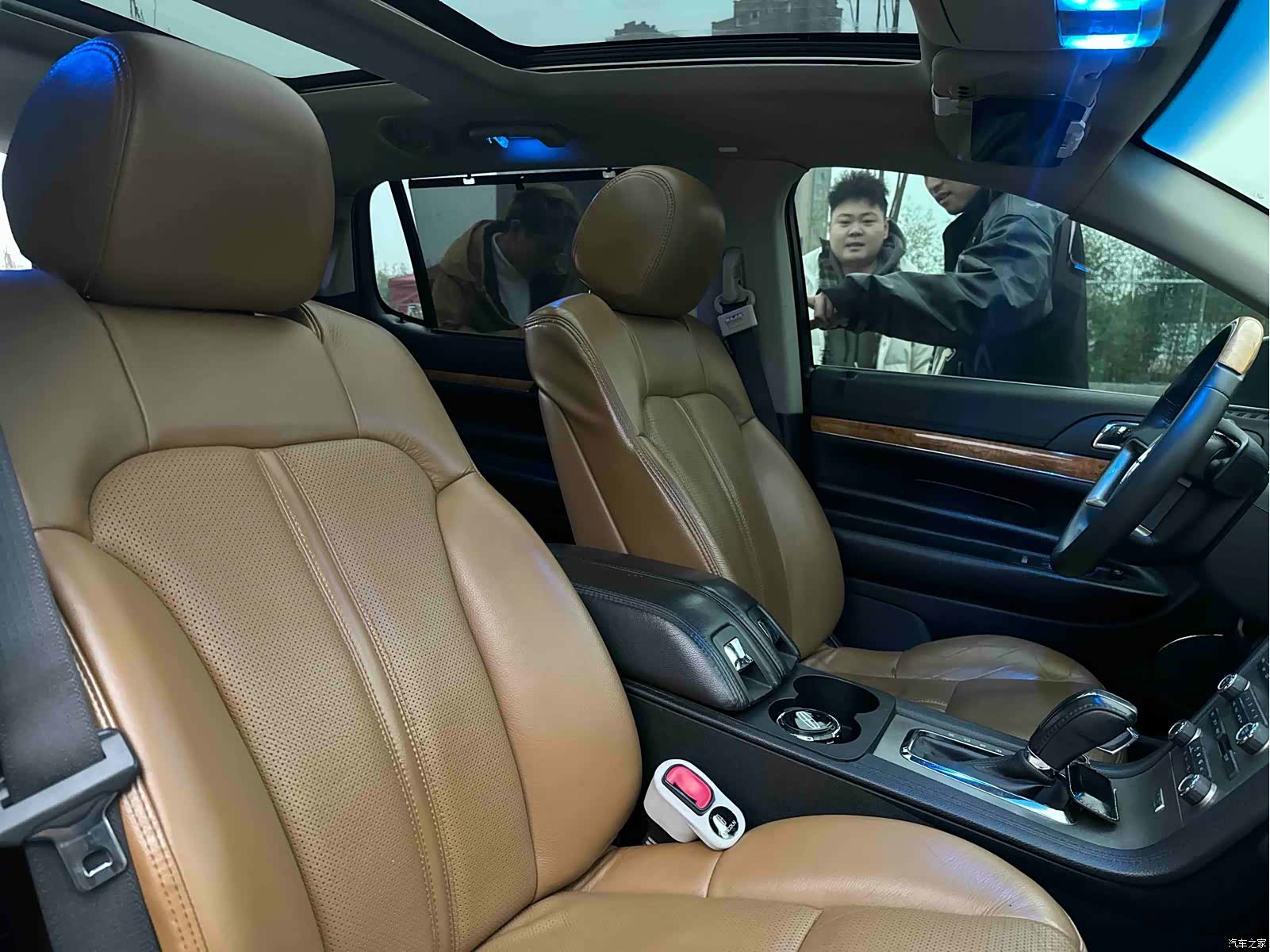 Lincoln MKT, 2012 15