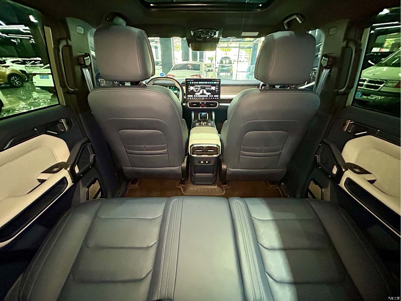 Jetour Traveller, 2024 31