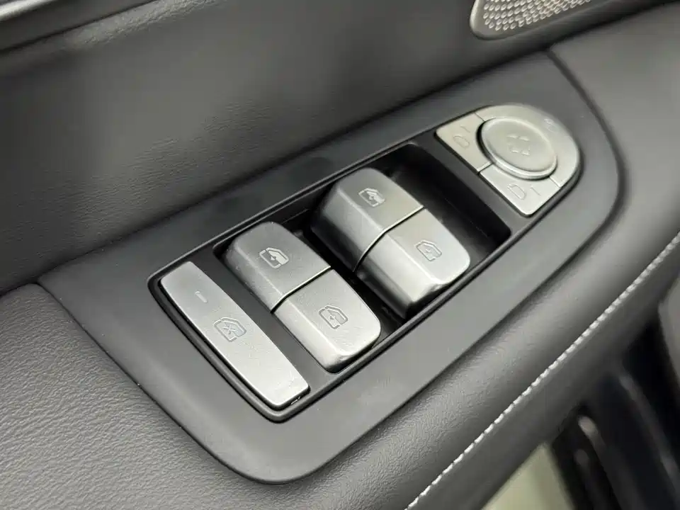 AITO Ask the world M7