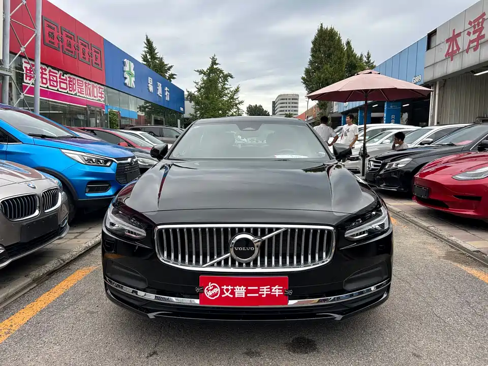 Volvo S90