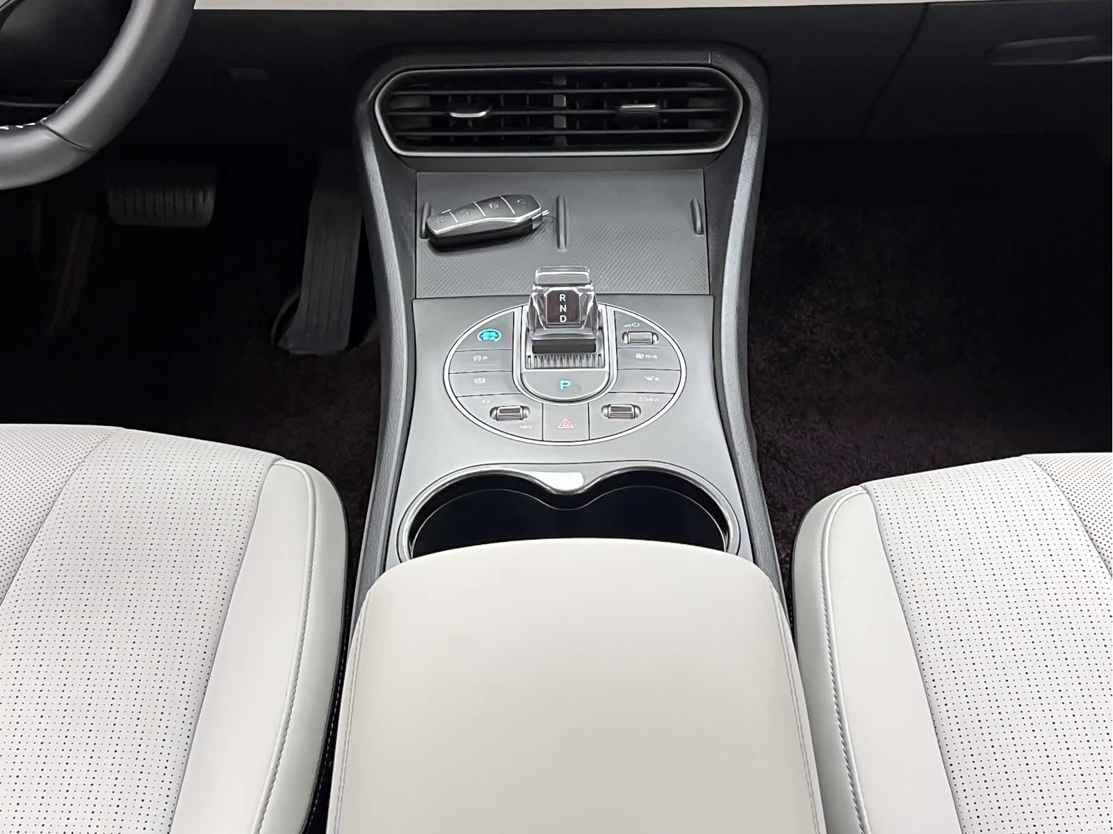 BYD Seal, 2025 23