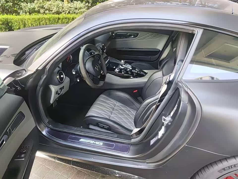 Mercedes-Benz AMG GT