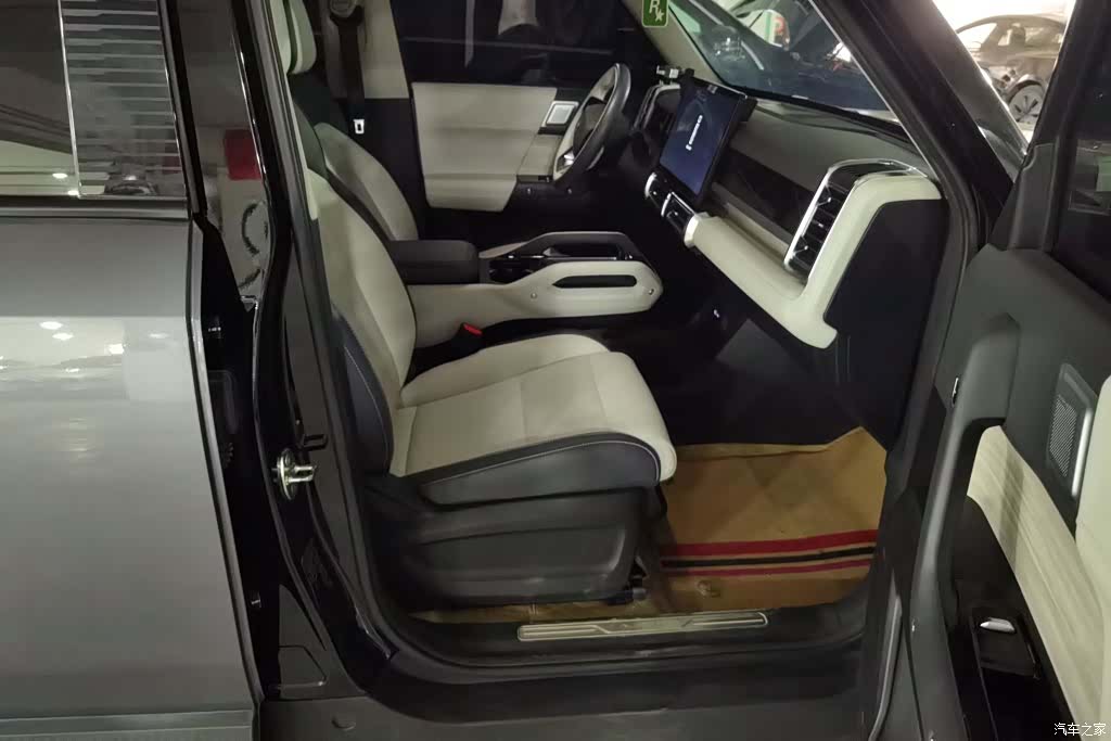 Chery iCAR, 2025 8