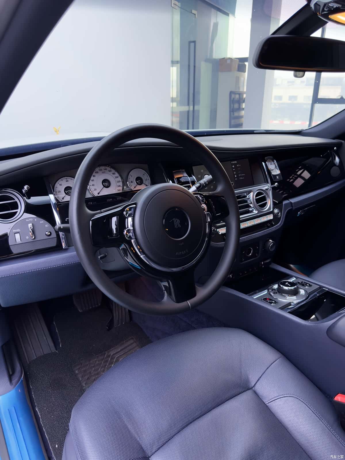 Rolls-Royce Ghost, 2014 16