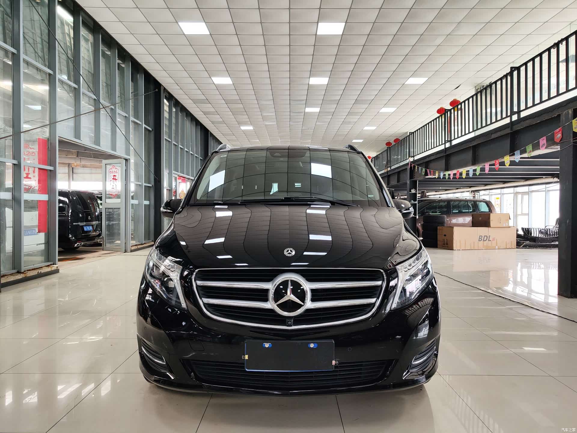 Mercedes-Benz V-Class