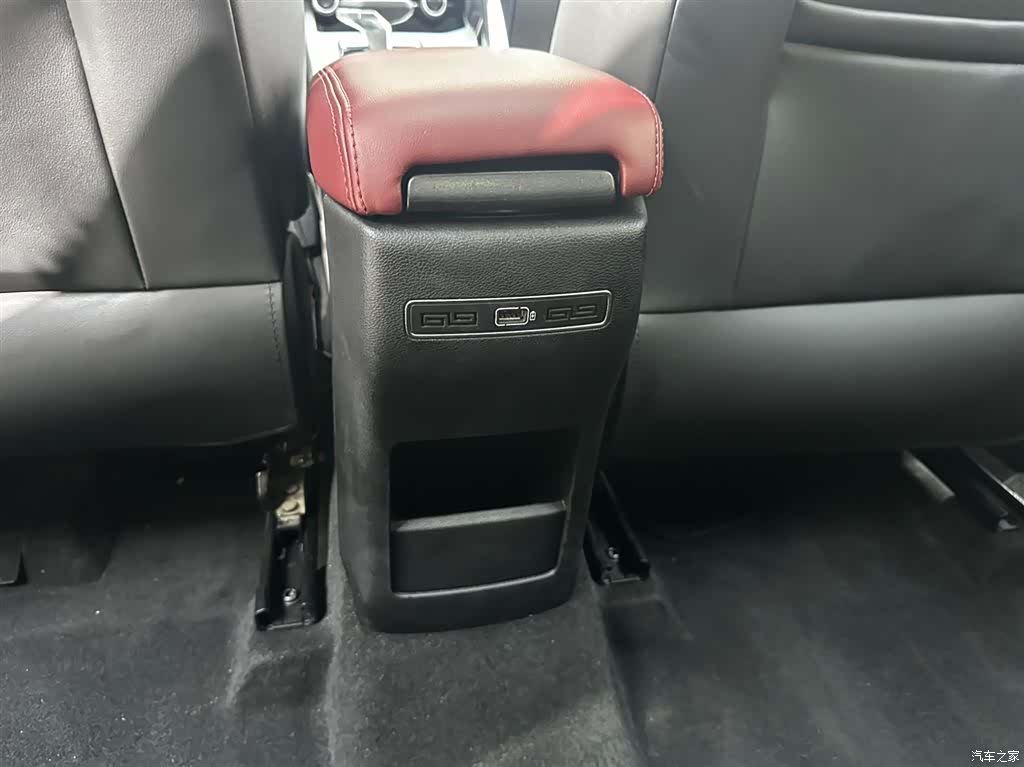 Geely Coolray, 2021 17