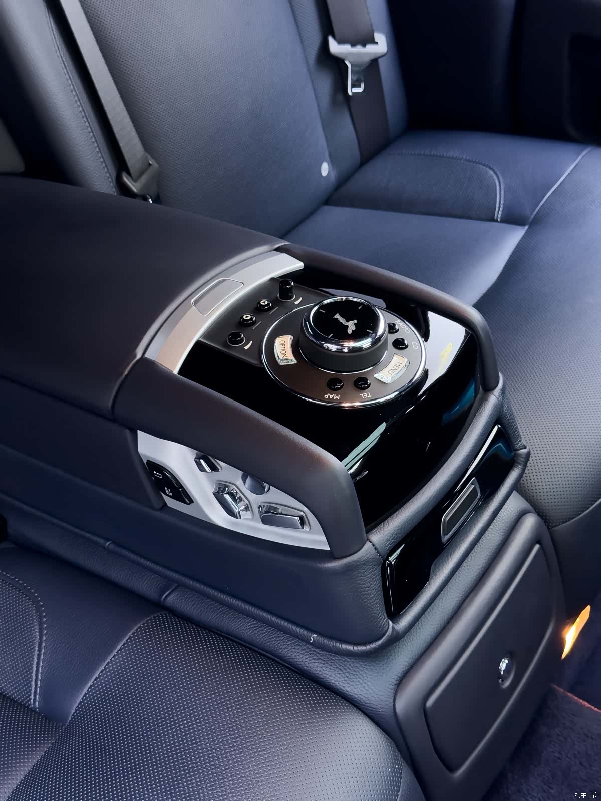 Rolls-Royce Ghost, 2014 30