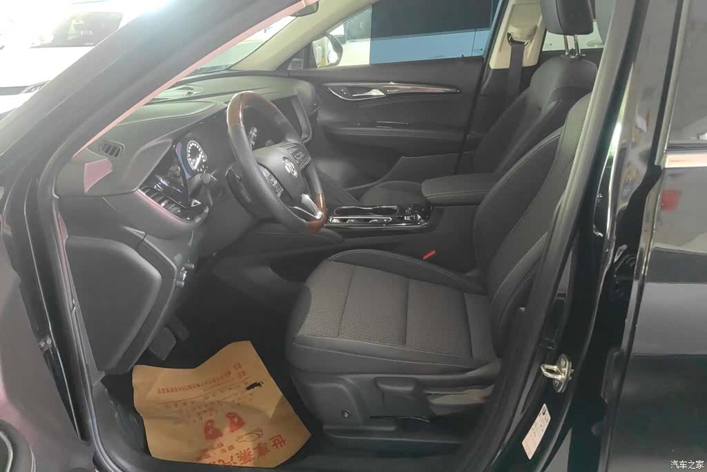 Buick Envision, 2023 9