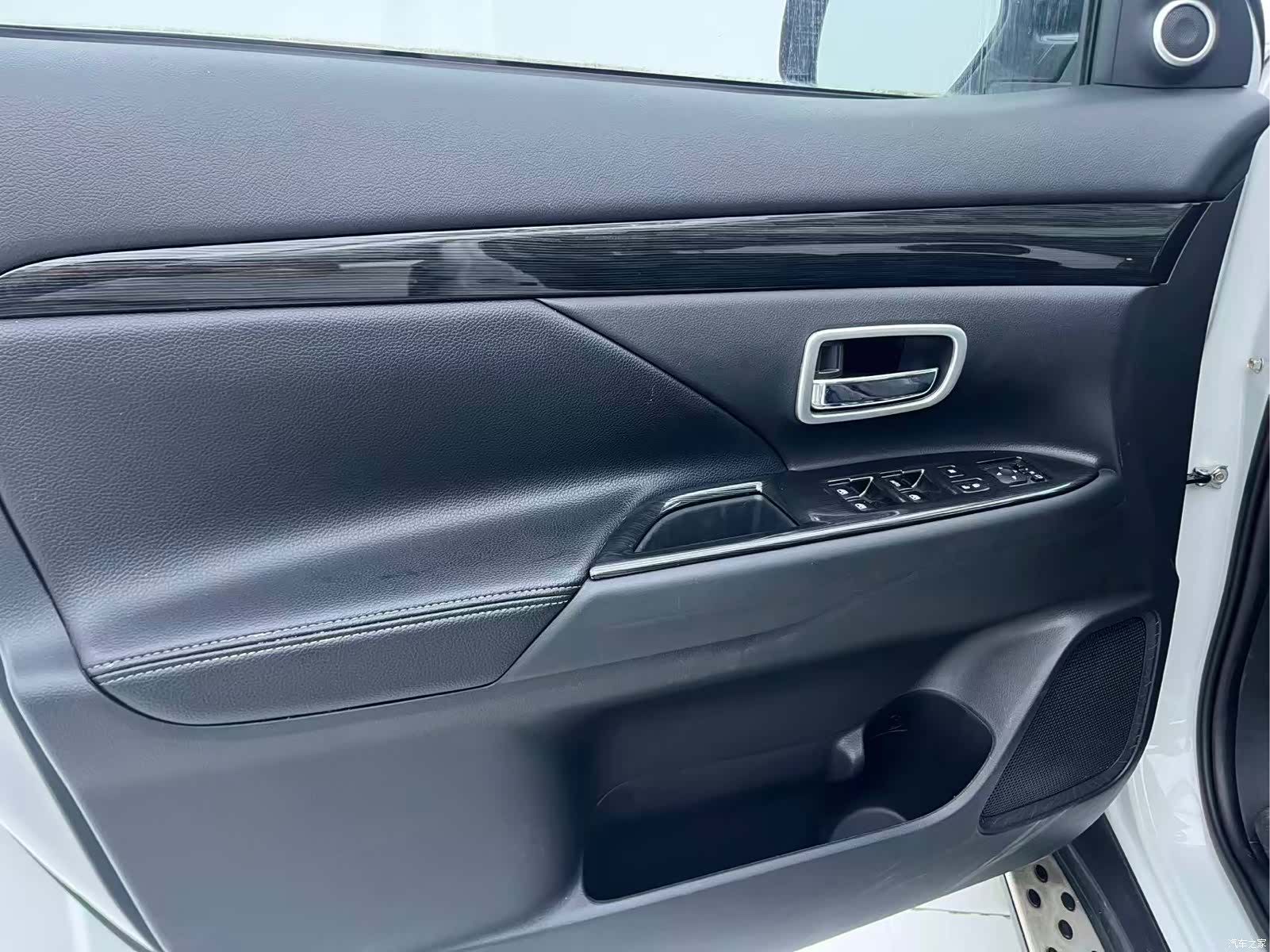 Mitsubishi Outlander, 2019 7