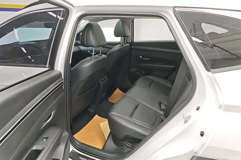 Hyundai Tucson L, 2024 11
