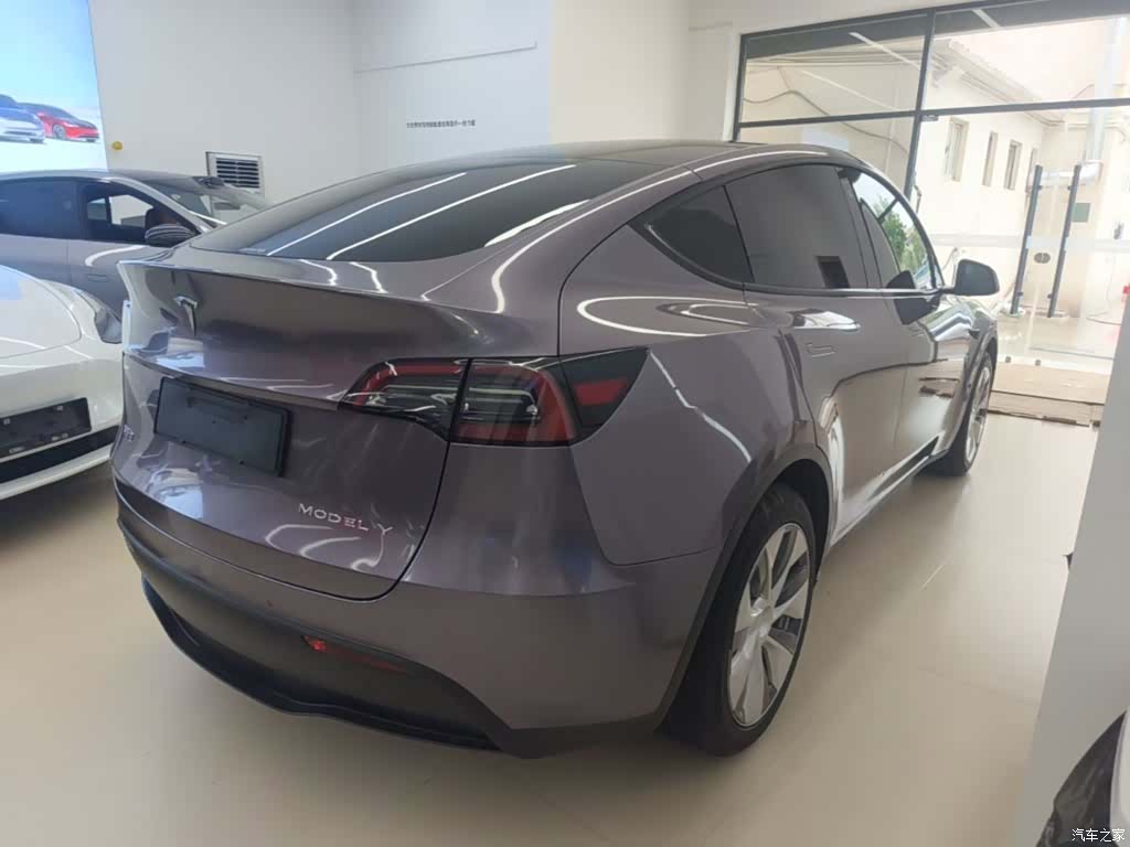 Tesla Model Y, 2022 7