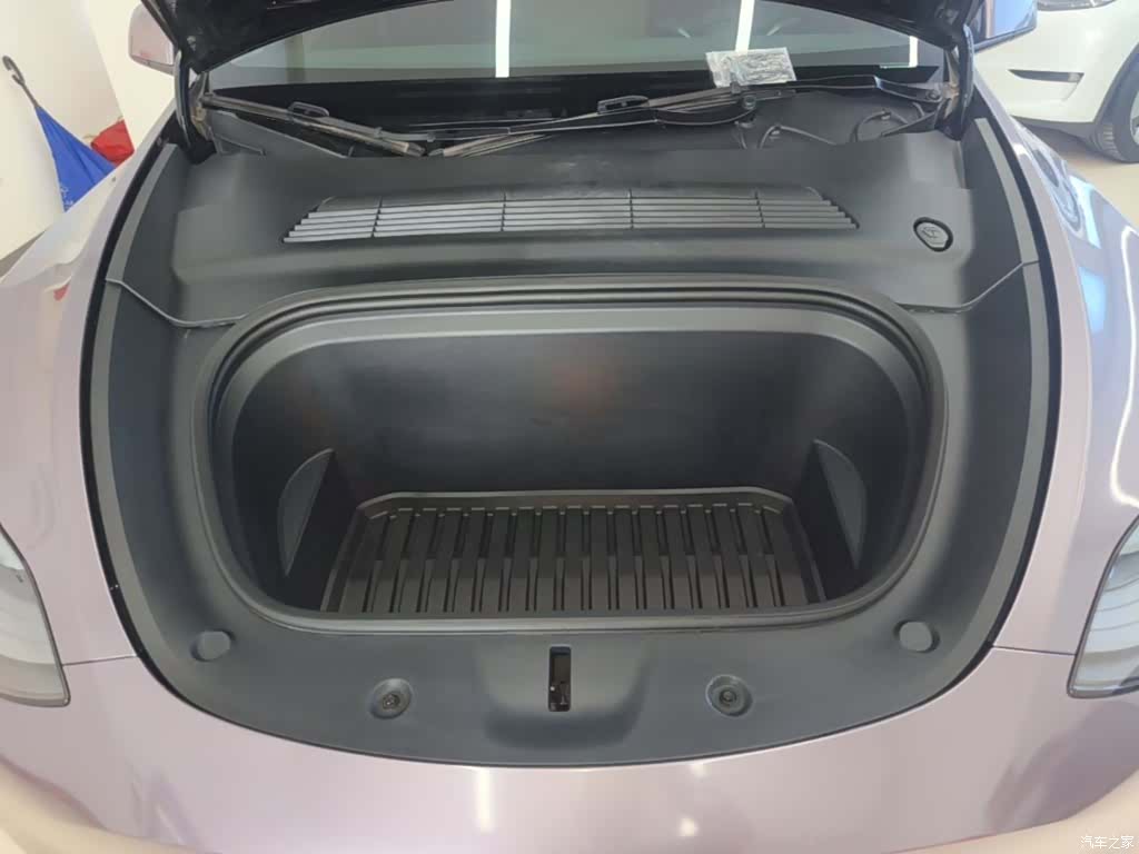 Tesla Model Y, 2022 20