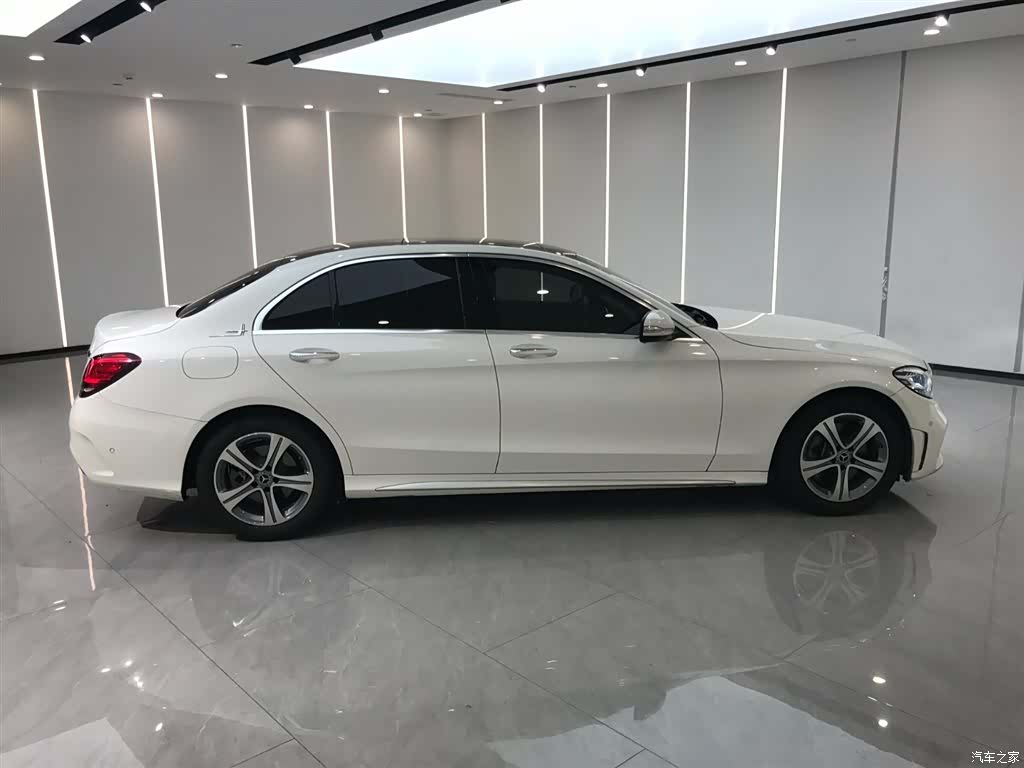 Mercedes-Benz C-Class, 2020 23