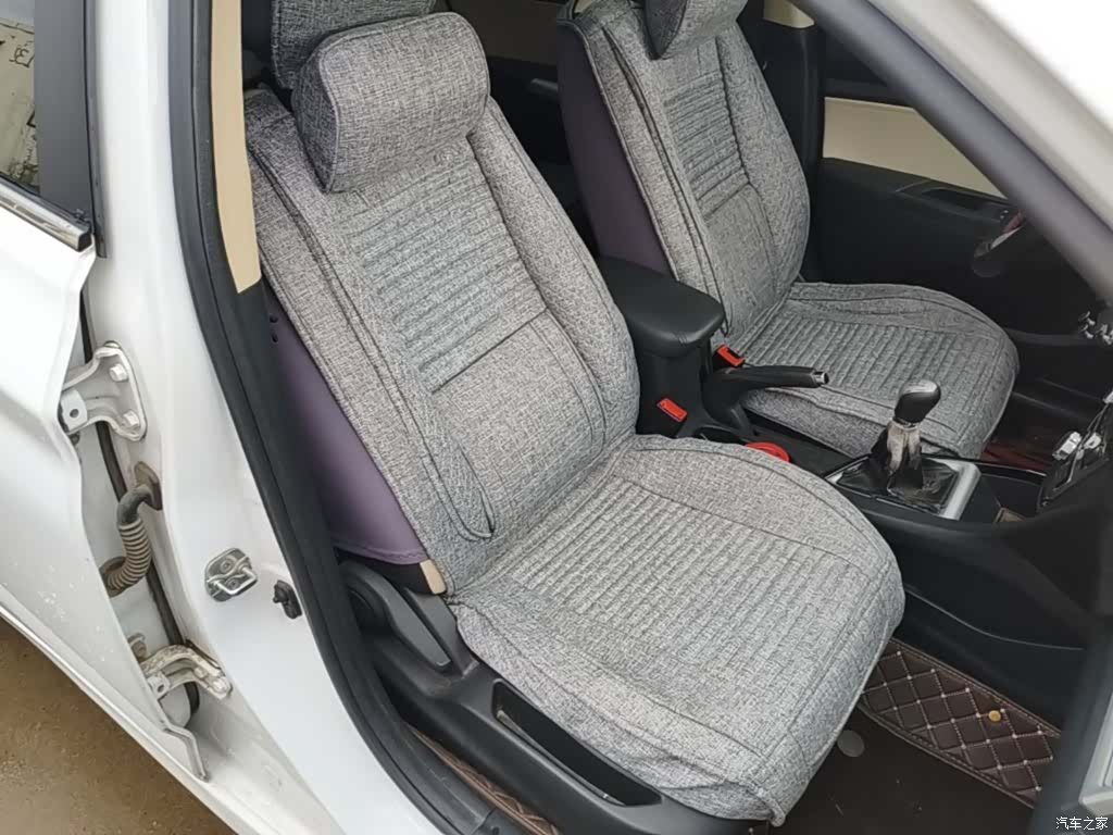 Changan V7, 2015 25