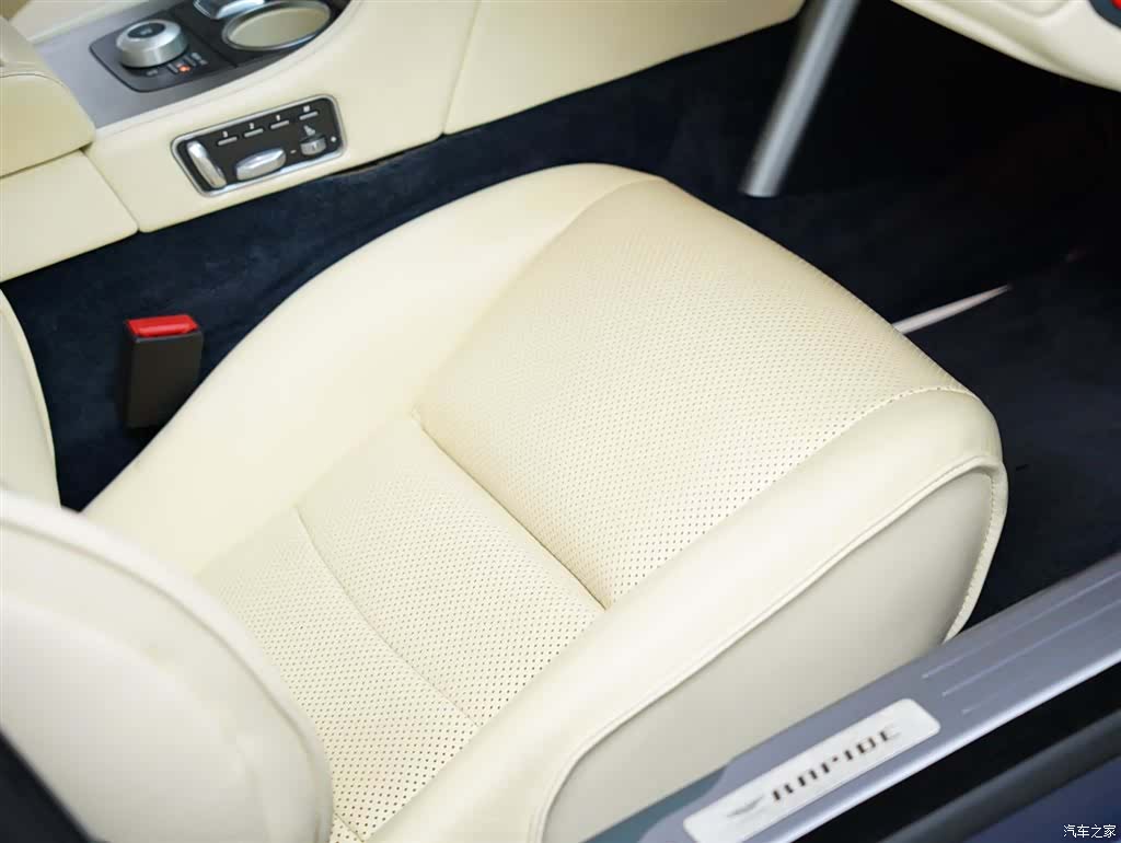 Aston Martin Rapide, 2011 46