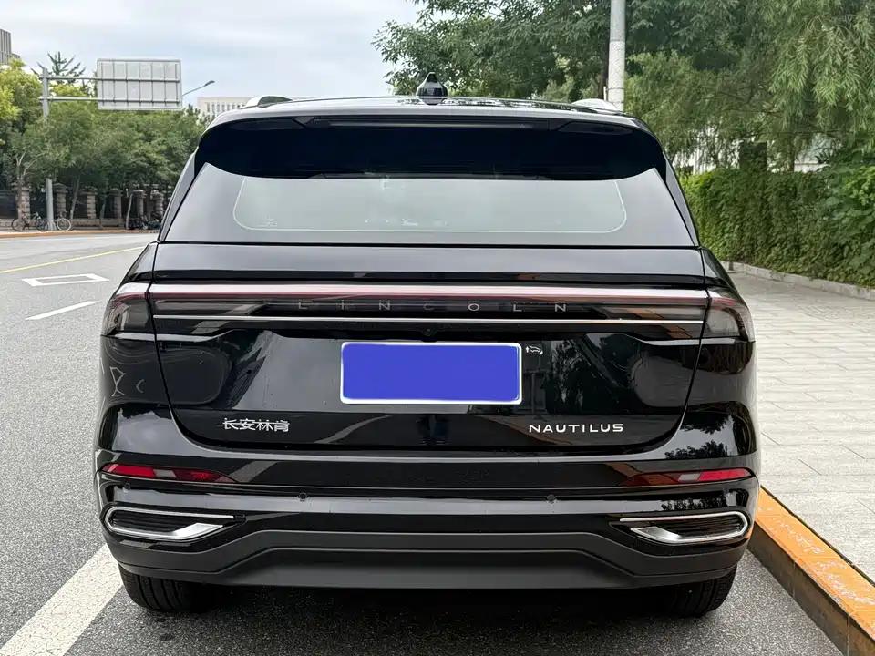 Lincoln Navigator