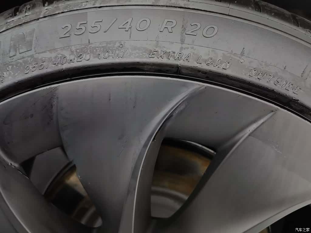 Tesla Model Y, 2024 24