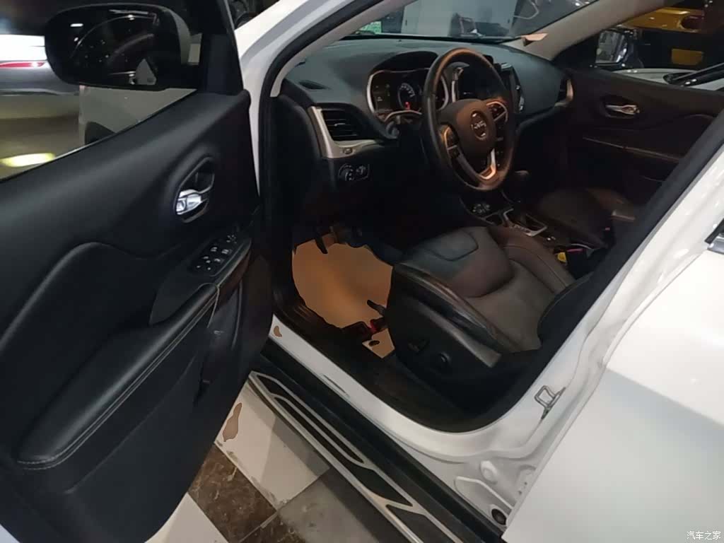Jeep Cherokee, 2017 15