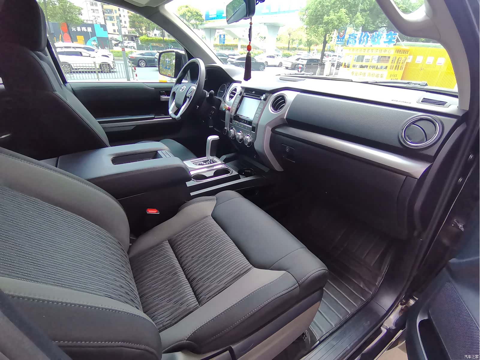 Toyota Tundra, 2015 9
