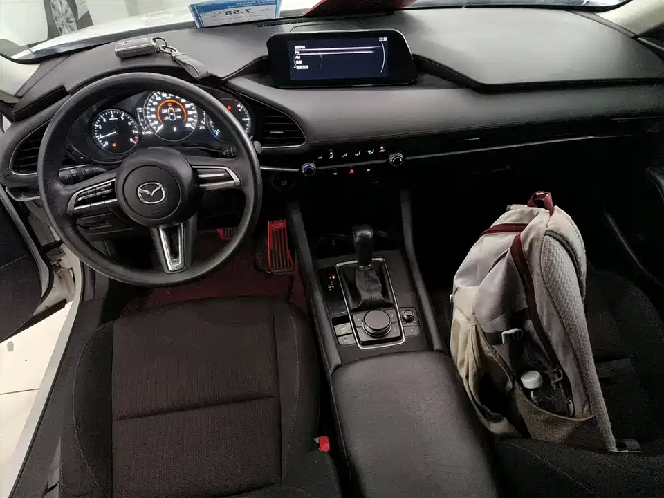 Mazda 3 Angkesaila