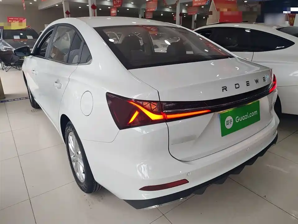 Roewe i5