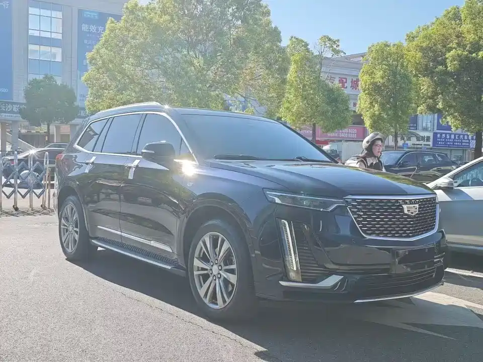 Cadillac XT6