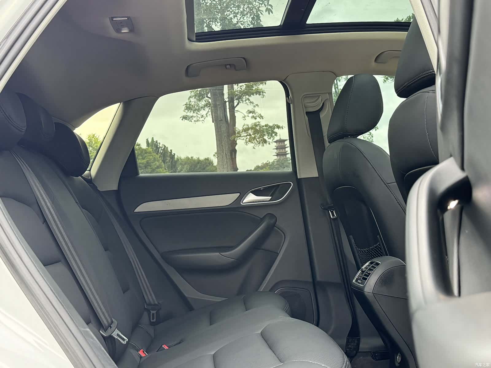 Audi Q3, 2015 12